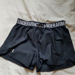 black underarmour shorts